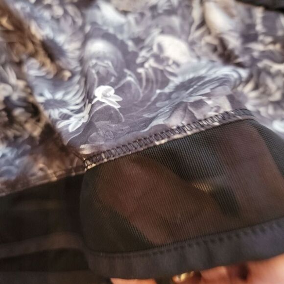 White Sleeveless Top and Black Floral Skirt - Picture 6 of 6